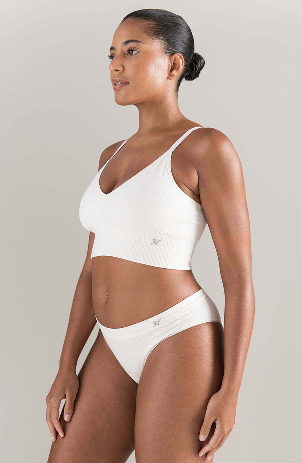 The TENCEL(TM) Seamless Bralette White Sand