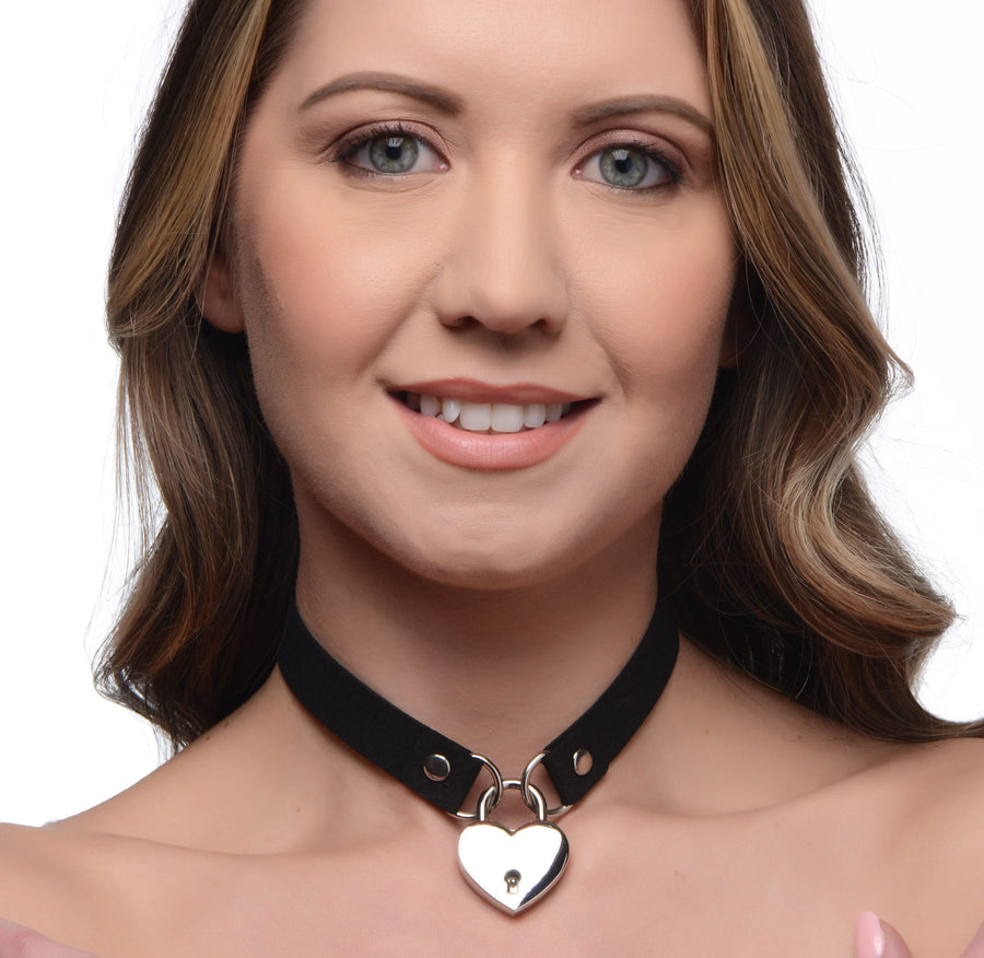 Beginner Bondage Lock-It Heart Choker