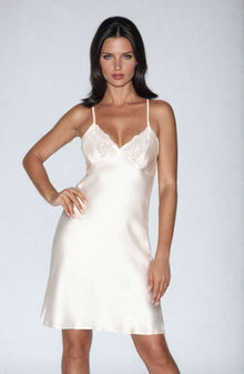 Honeymoon Irall Remi Nightdress Cream